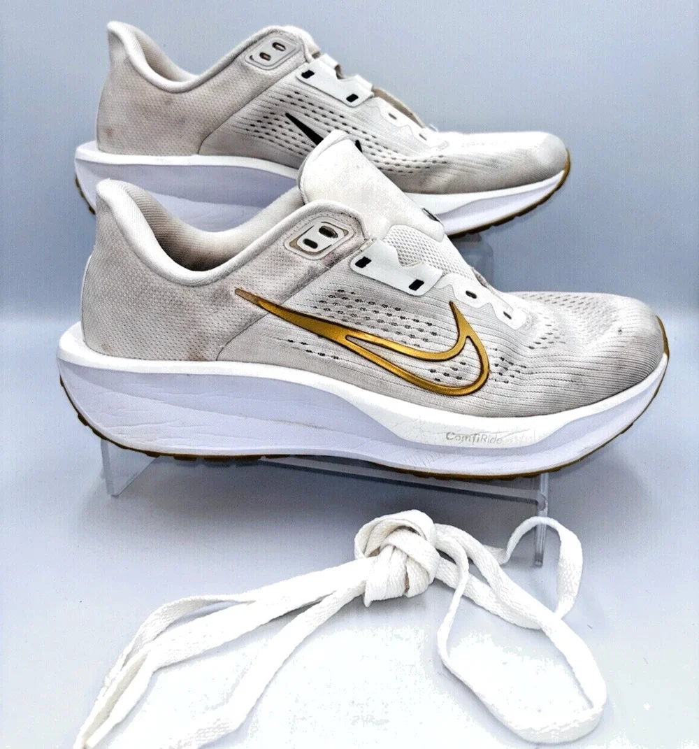 Sz 9 Nike Quest 6 Womens Running Shoes White Athletic Trainer Sneakers